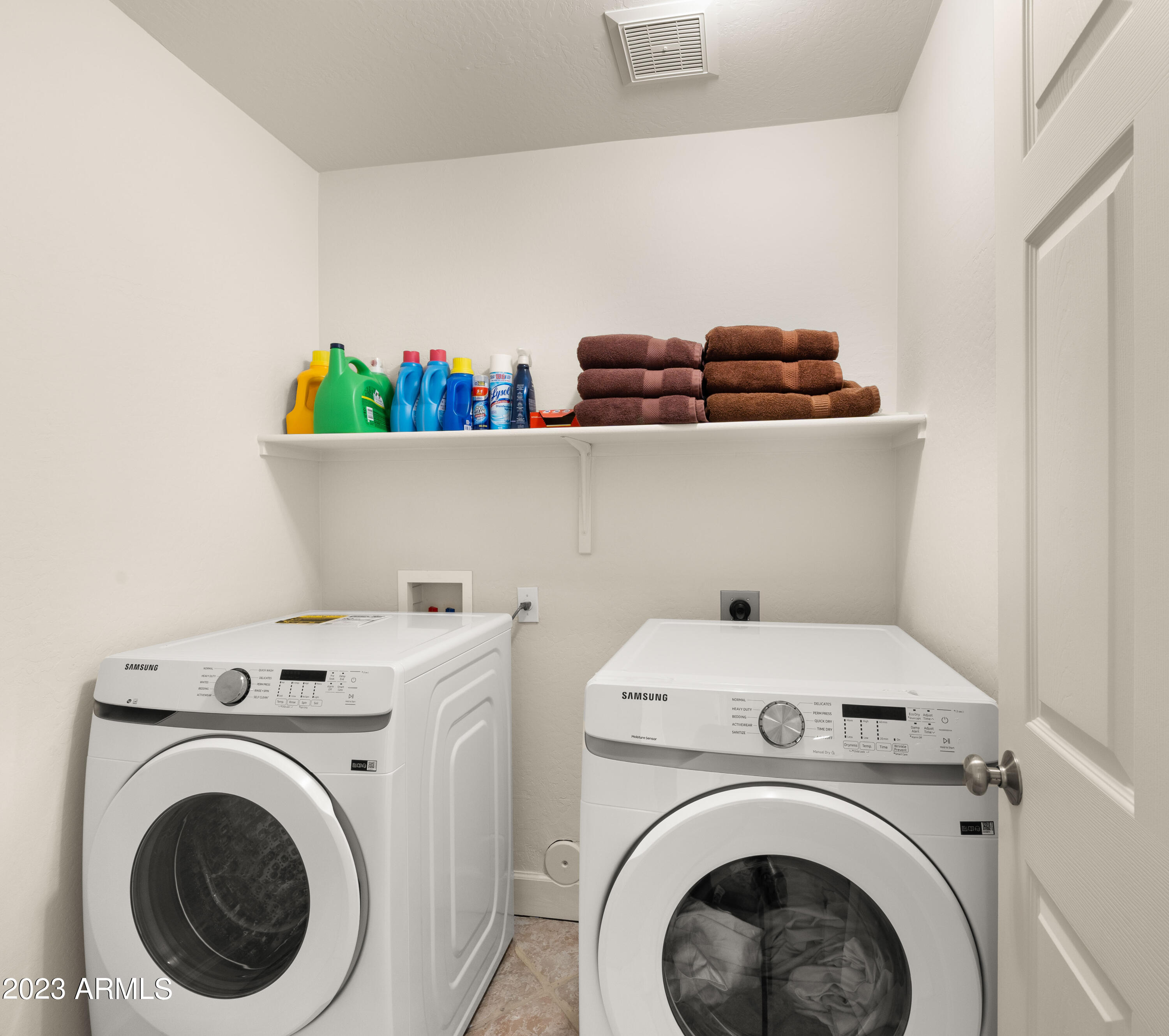 1024 East Frye Road, Unit 1046 Phoenix, AZ 85048 - Photo 29 of 36 Upstairs Laundry