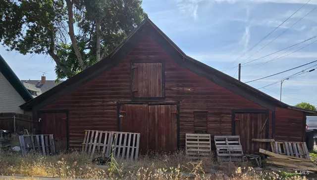 $330,000 | 535 West 1st Street, Weiser, ID 83672