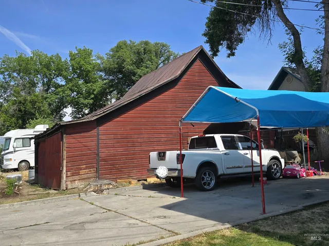 $330,000 | 535 West 1st Street, Weiser, ID 83672