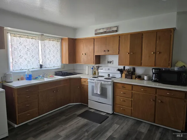 $330,000 | 535 West 1st Street, Weiser, ID 83672