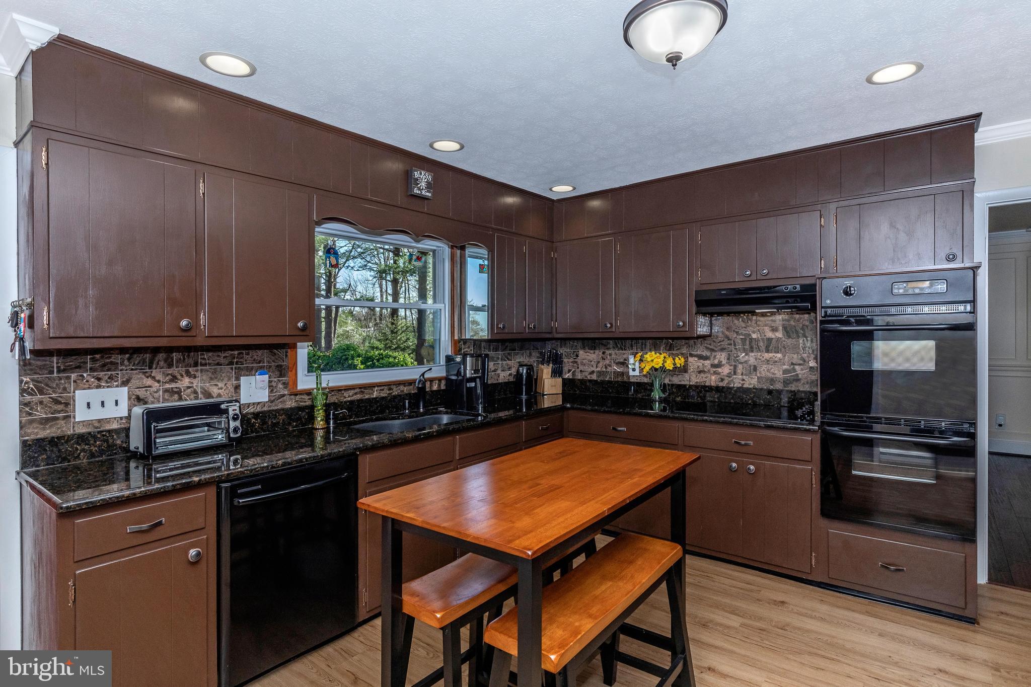 12150 Fingerboard Road Monrovia, MD 21770 - Photo 21 of 56 The island is removable