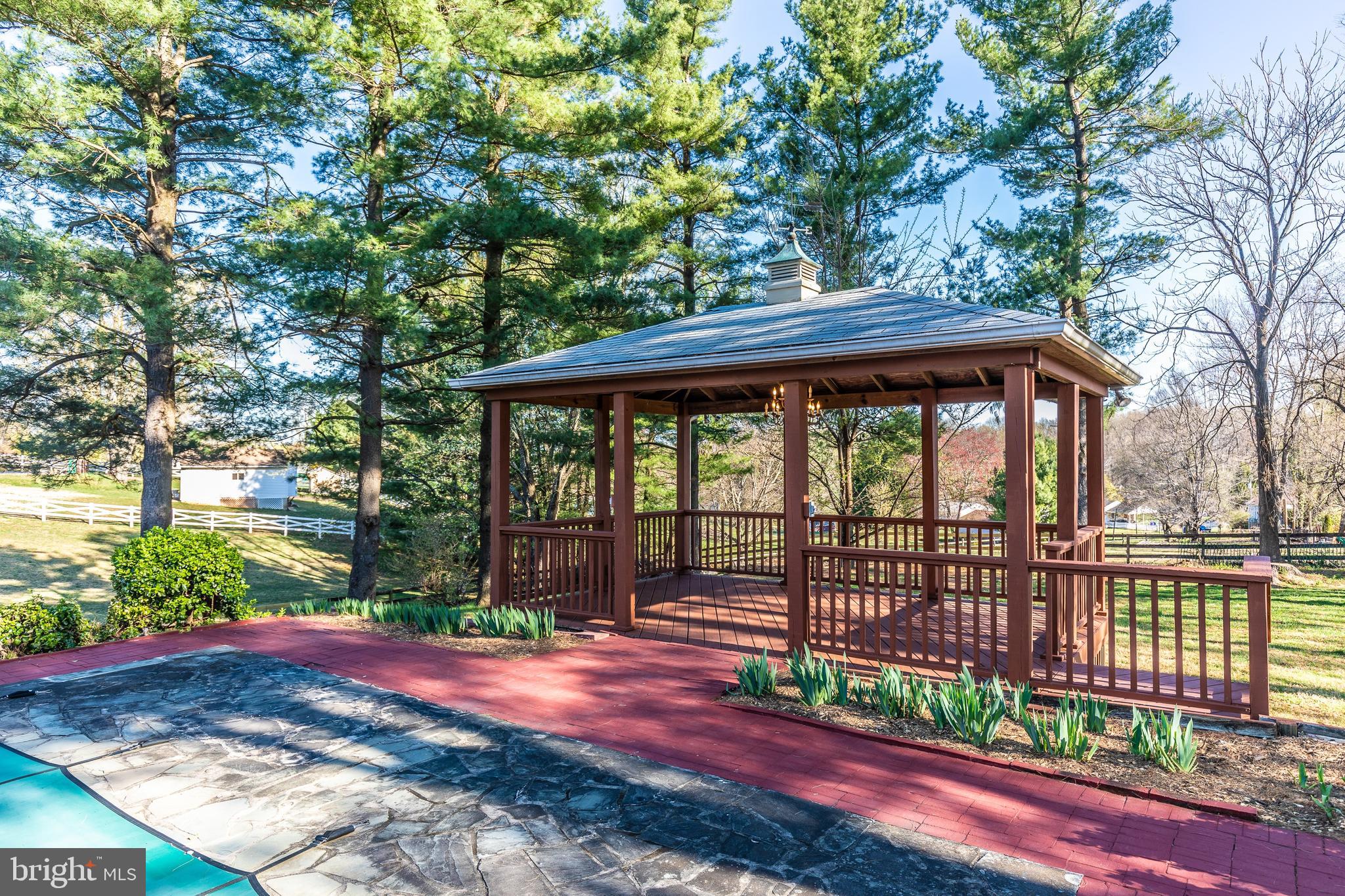 12150 Fingerboard Road Monrovia, MD 21770 - Photo 43 of 56 Let's pick crabs under the gazebo!