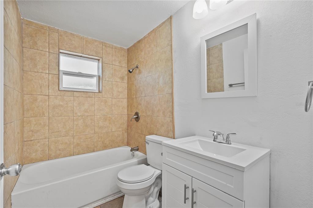 1730 North Orange Street Mount Dora, FL 32757 - Photo 7 of 21