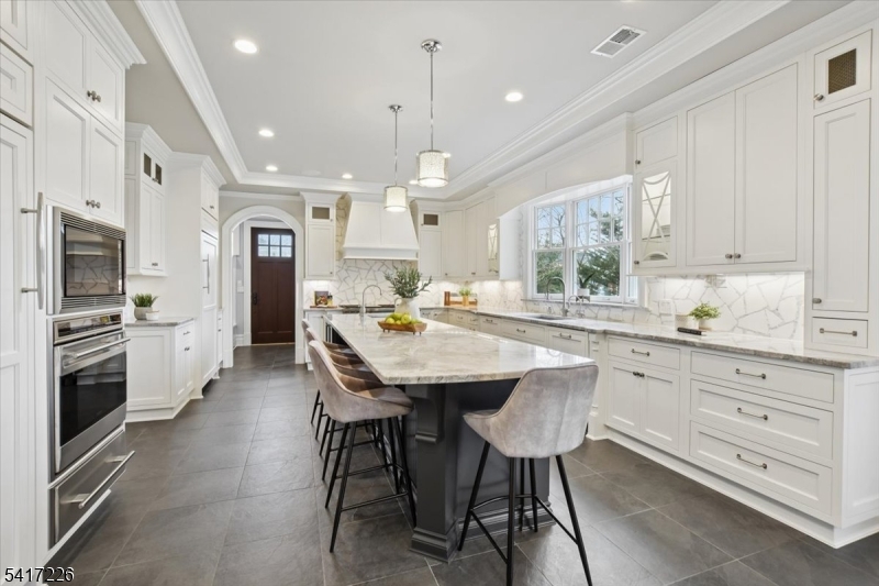 22 Wordsworth Road Short Hills, NJ 07078 - Photo 14 of 50