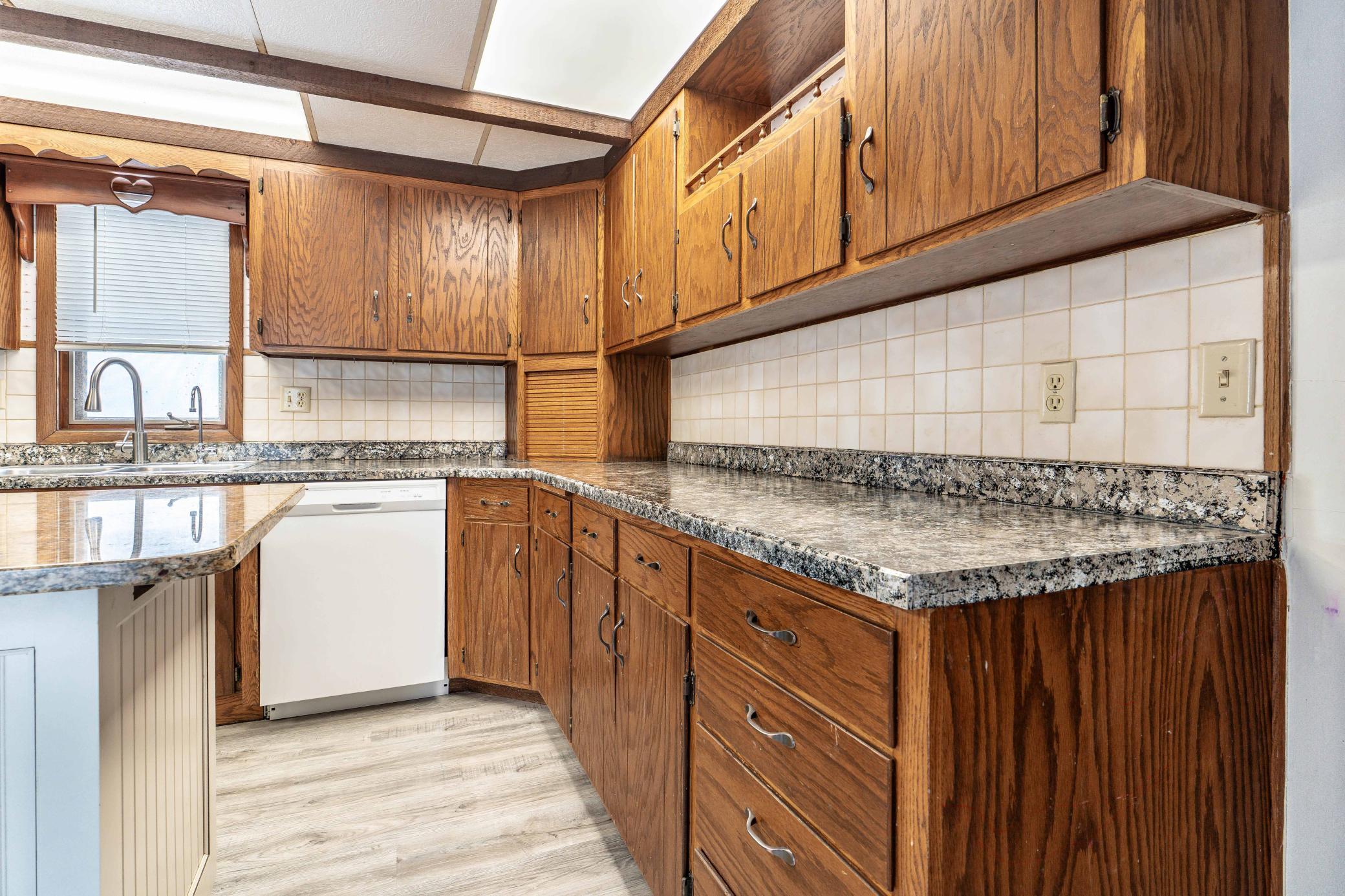 313 3rd Street Southeast Pelican Rapids, MN 56572 - Photo 21 of 41