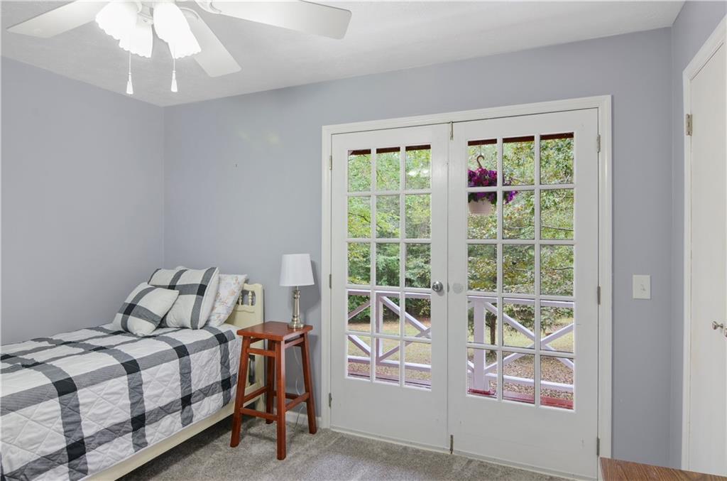 3243 Highway 184 Toccoa, GA 30577 - Photo 29 of 33 a bedroom with a bed and a window