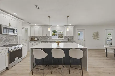 $615,000 | 3810 18th Avenue West, Bradenton, FL 34205