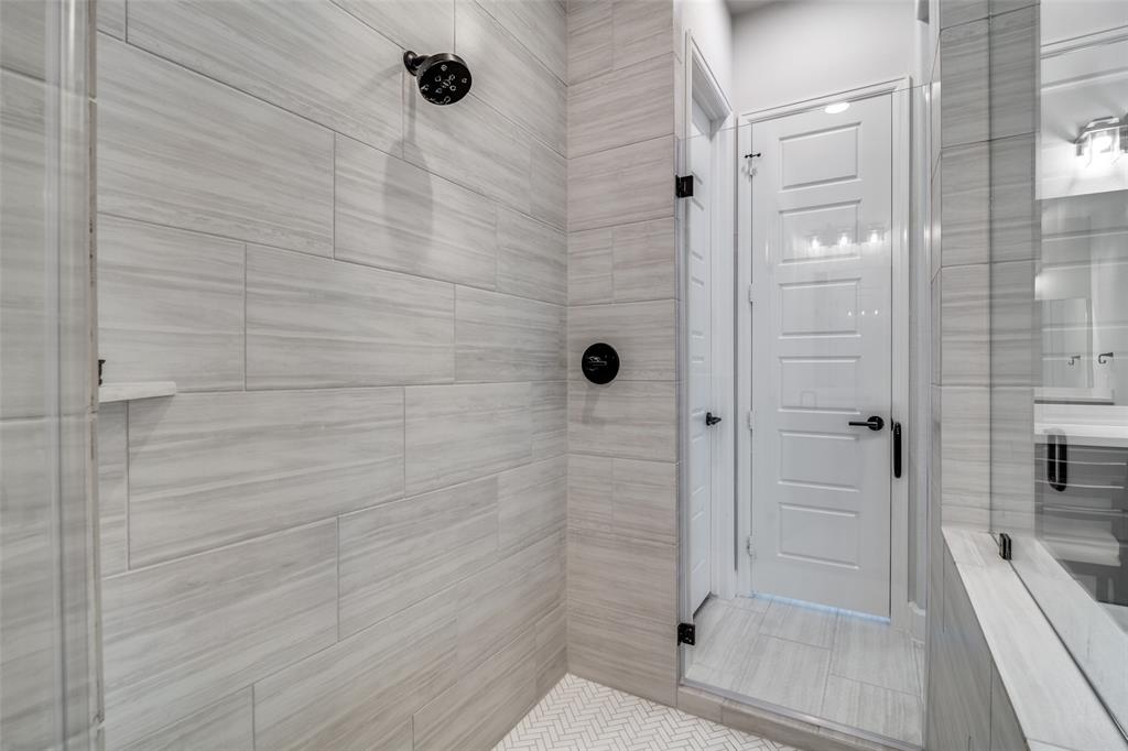 1614 Ripasso Way McLendon-Chisholm, TX 75032 - Photo 23 of 37 Wash the day away in this amazing shower!