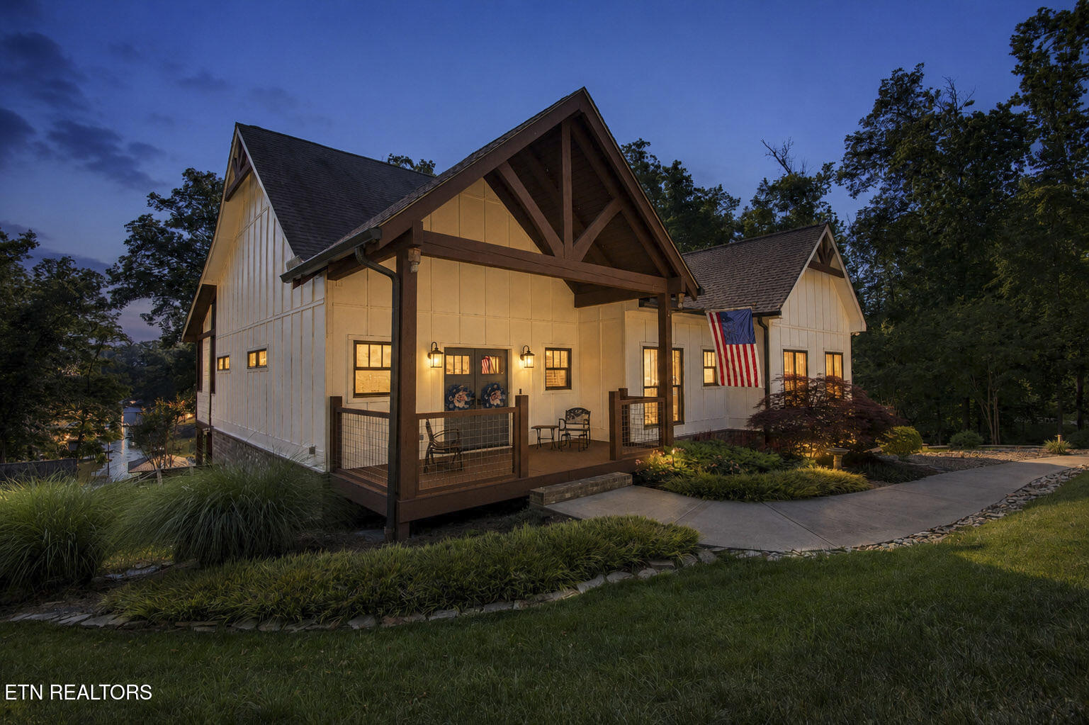 721 Lakeside Coves Way Ten Mile, TN 37880 - Photo 3 of 54 Front Night View