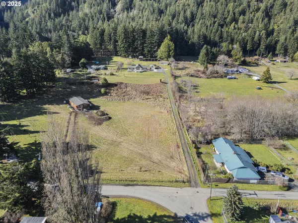 $470,000 | 889 H Avenue, Powers, OR 97466