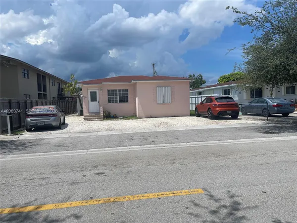 $2,600 | 317 East 8th Street, Unit 3, Hialeah, FL 33010