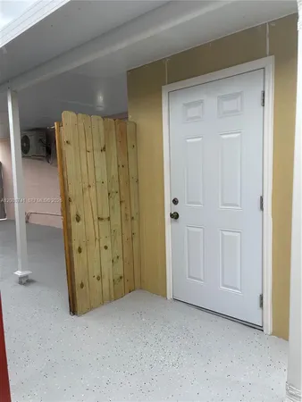 $2,600 | 317 East 8th Street, Unit 3, Hialeah, FL 33010