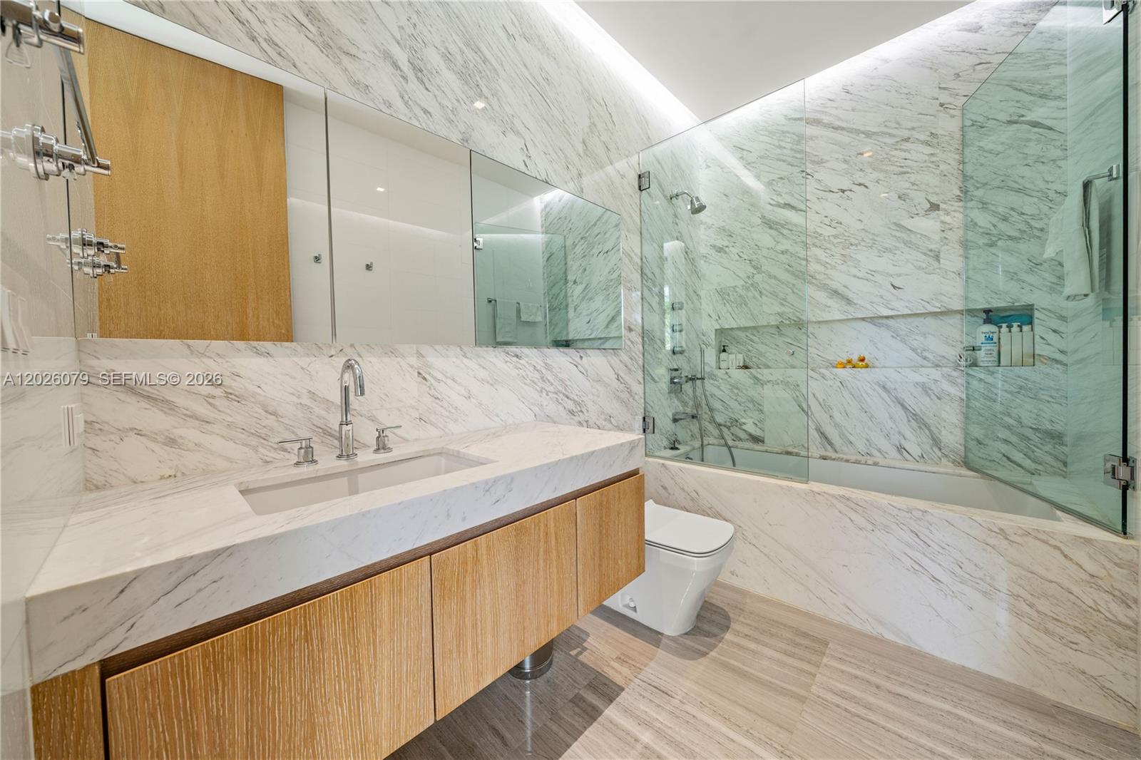 5061 North Bay Road Miami Beach, FL 33140 - Photo 36 of 63