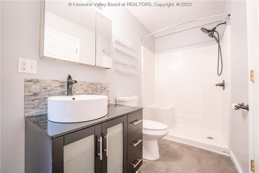 3024 Wilson Road Barboursville, WV 25504 - Photo 10 of 16 Gallery Image 10