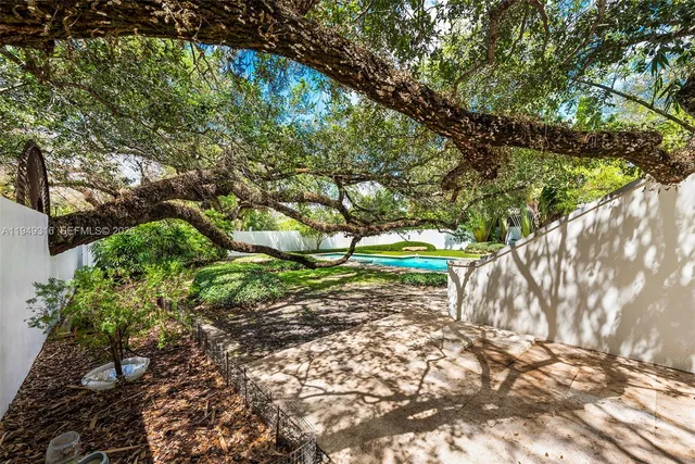 $5,900,000 | 4191 Lybyer Avenue, Miami, FL 33133