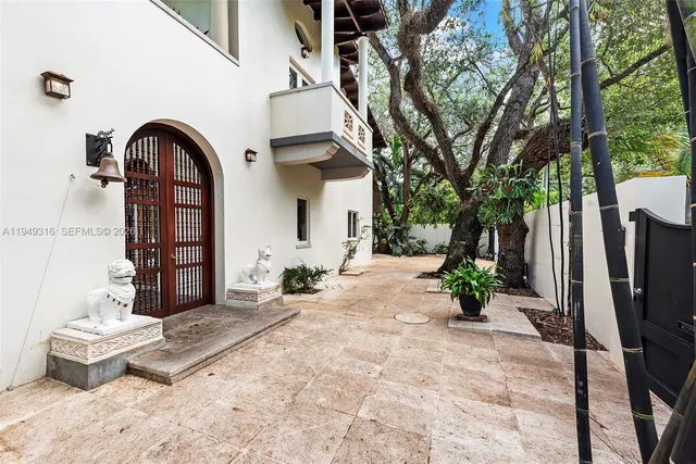 $5,900,000 | 4191 Lybyer Avenue, Miami, FL 33133