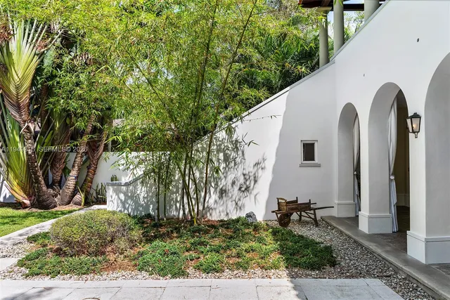 $5,900,000 | 4191 Lybyer Avenue, Miami, FL 33133