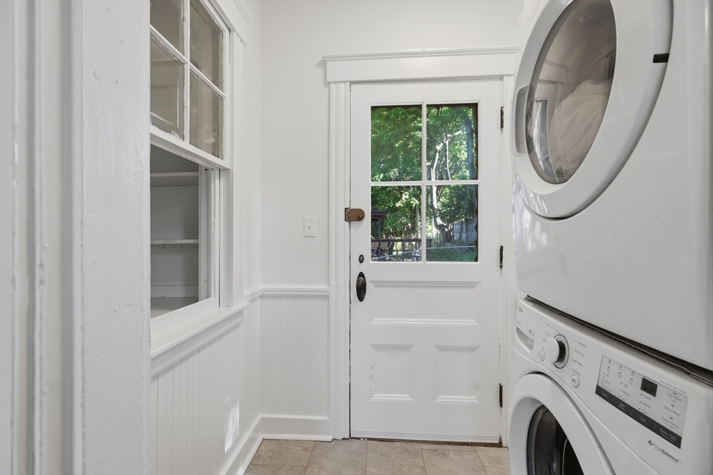 76 Grant Street Gardner, MA 01440 - Photo 12 of 27