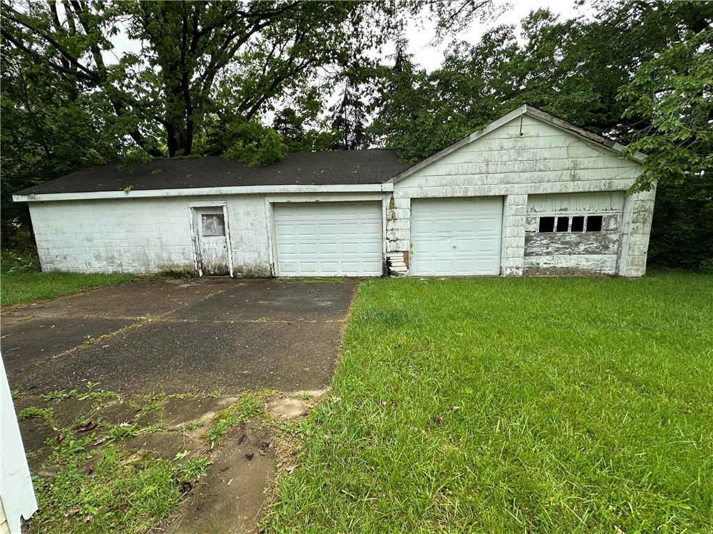 4246 Battle Ridge Road McDonald, PA 15057 - Photo 3 of 11