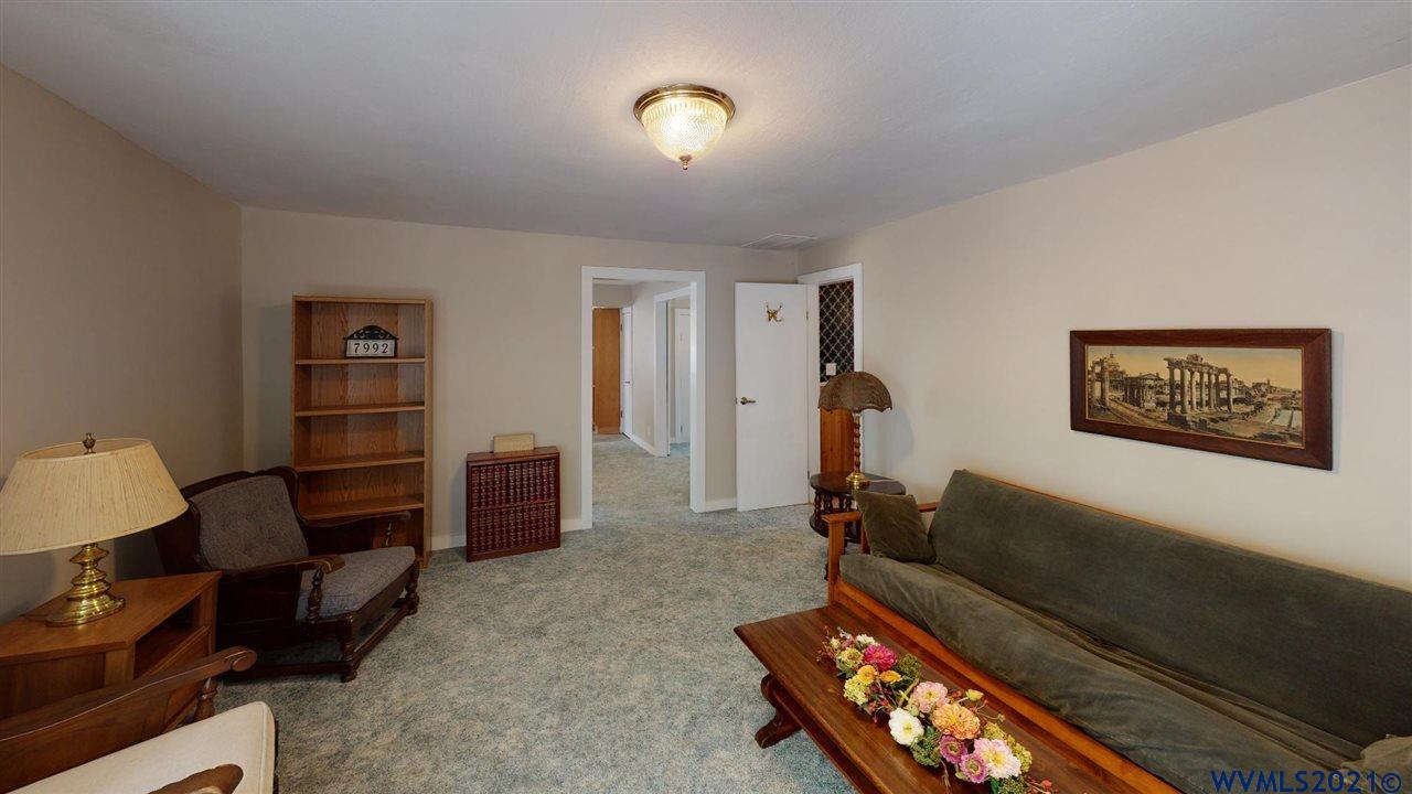 7992 Marion Road Turner, OR 97392 - Photo 7 of 29 Gallery Image 7