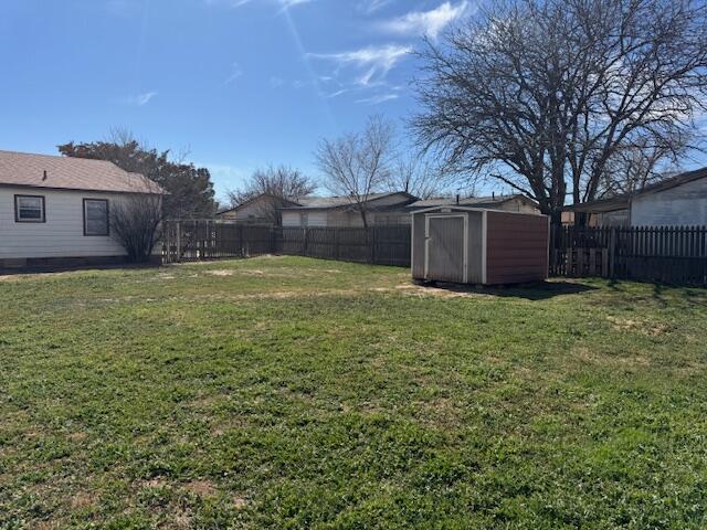 1040 West Dickens Street Slaton, TX 79364 - Photo 20 of 22 IMG_3549