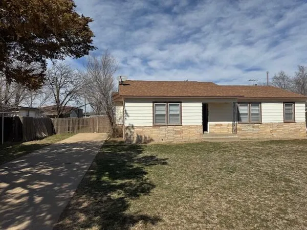 $100,000 | 1040 West Dickens Street, Slaton, TX 79364