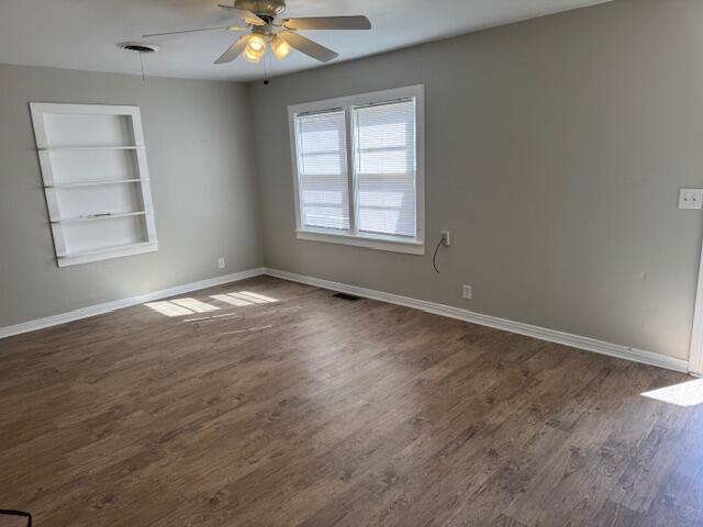 1040 West Dickens Street Slaton, TX 79364 - Photo 8 of 22 IMG_3539
