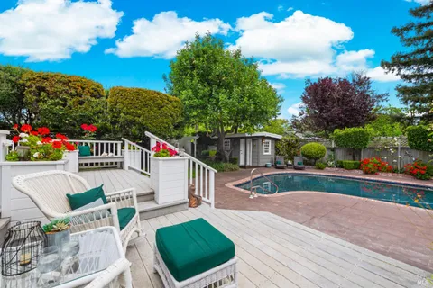 $2,999,999 | 852 2nd Street East, Sonoma, CA 95476
