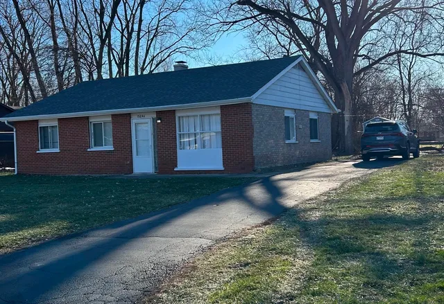 $147,500 | 15246 Calitonia Drive, Markham, IL 60428