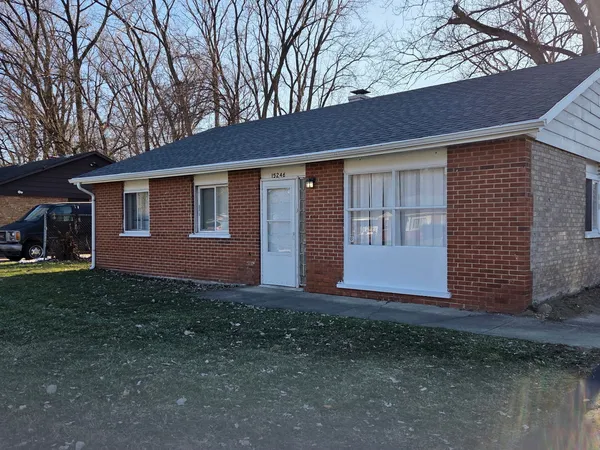 $142,000 | 15246 Calitonia Drive, Markham, IL 60428