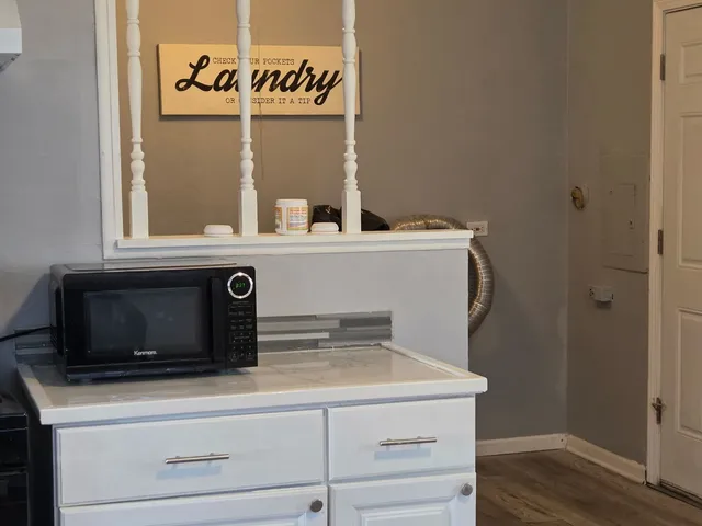 $147,500 | 15246 Calitonia Drive, Markham, IL 60428