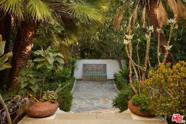 $9,295,000 | 2666 Aberdeen Avenue, Los Angeles, CA 90027