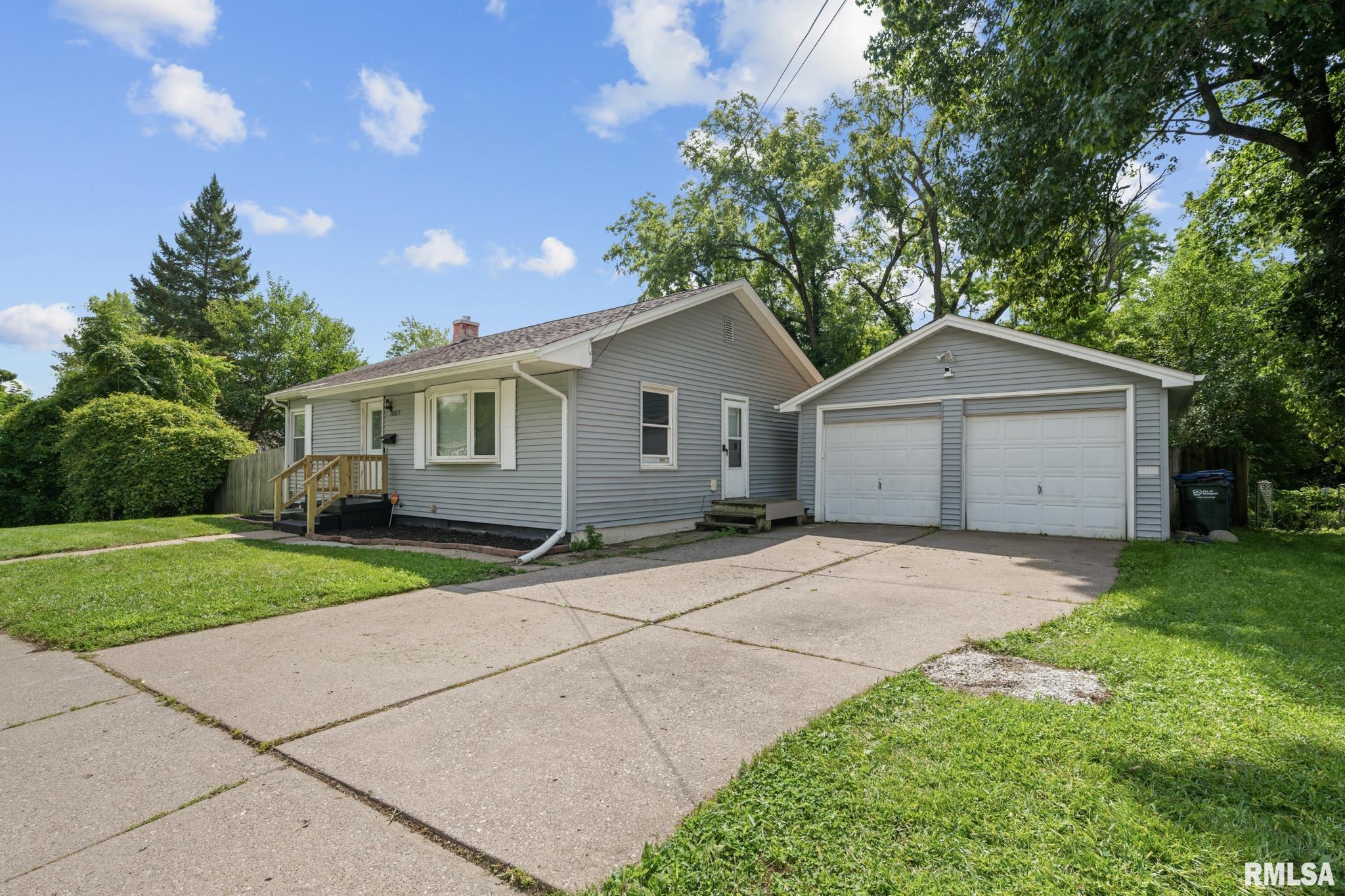 3003 Telegraph Road Davenport, IA 52804 - Photo 2 of 23 Gallery Image 2