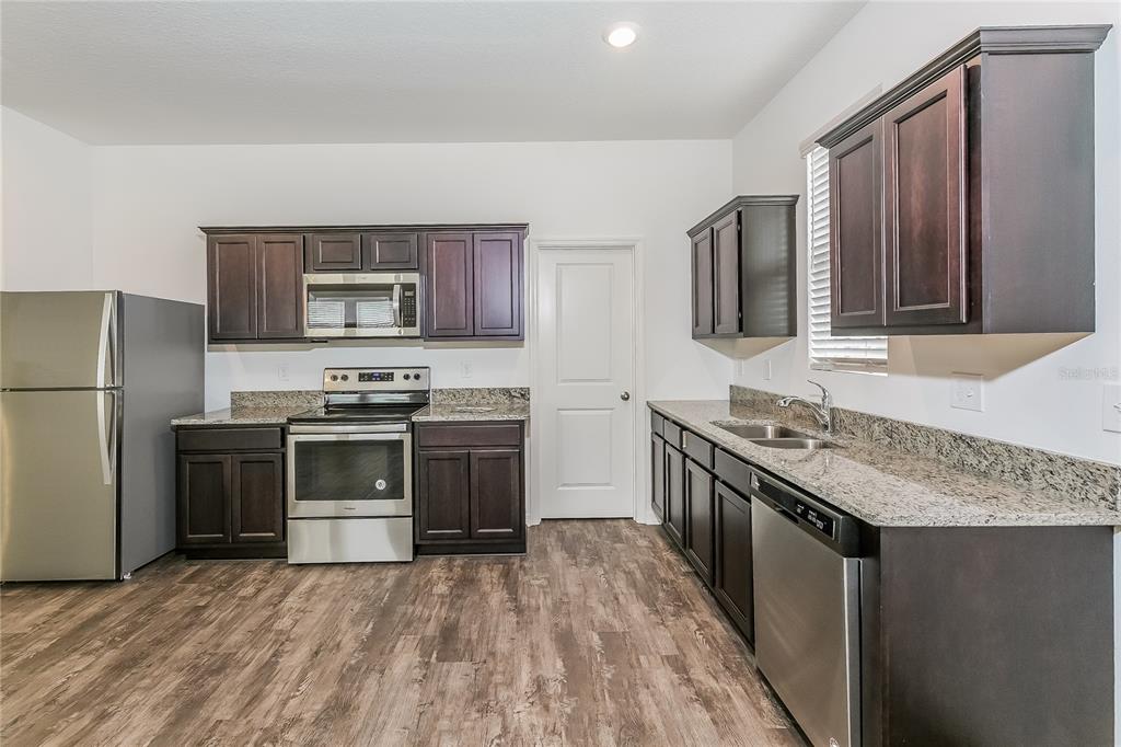 194 Hidden Lk Loop Haines City, FL 33844 - Photo 4 of 16