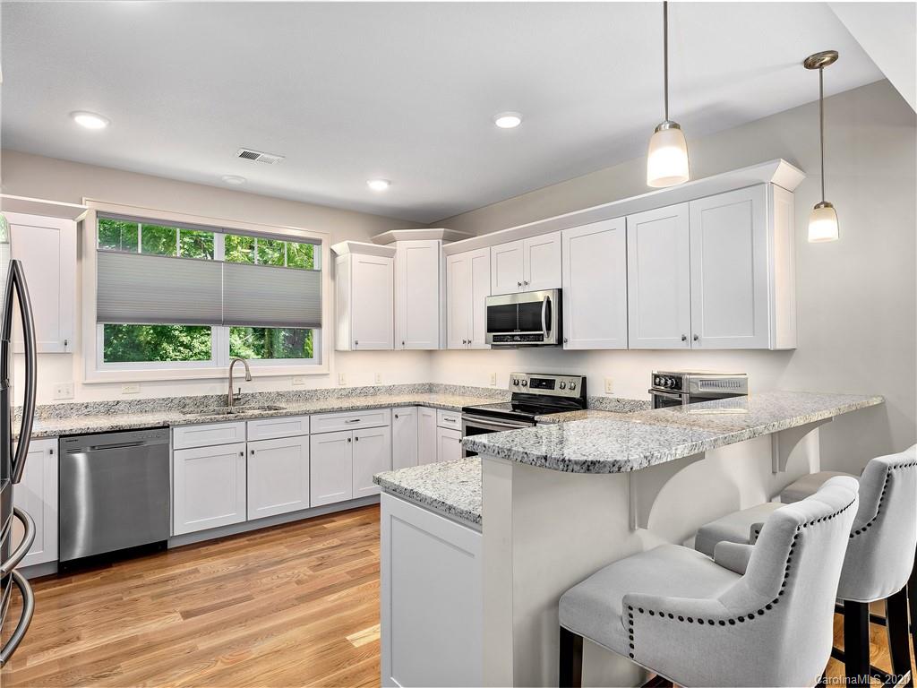 131 White Oak Rd Extension Arden, NC 28704 - Photo 2 of 30 Gallery Image 2
