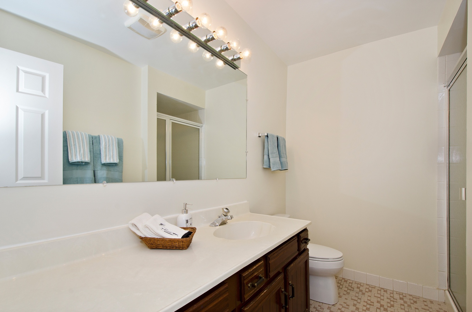 3500 Church Street, Unit 211 Evanston, IL 60203 - Photo 11 of 13
