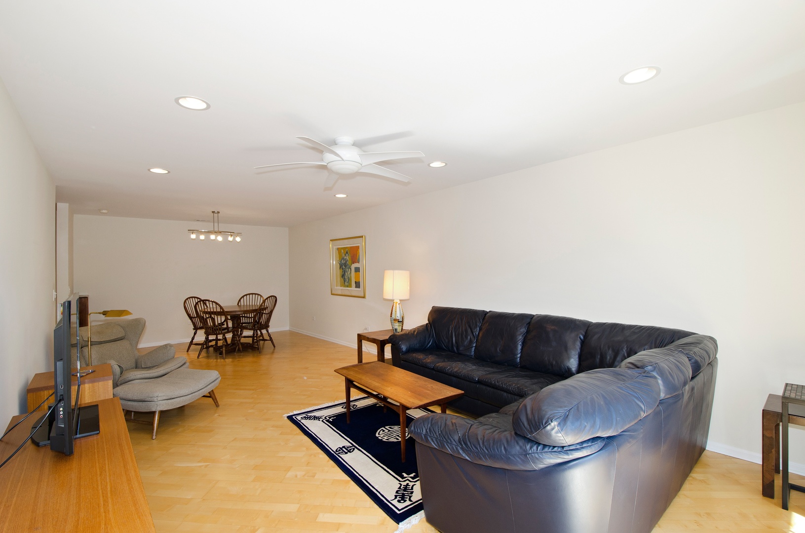 3500 Church Street, Unit 211 Evanston, IL 60203 - Photo 3 of 13