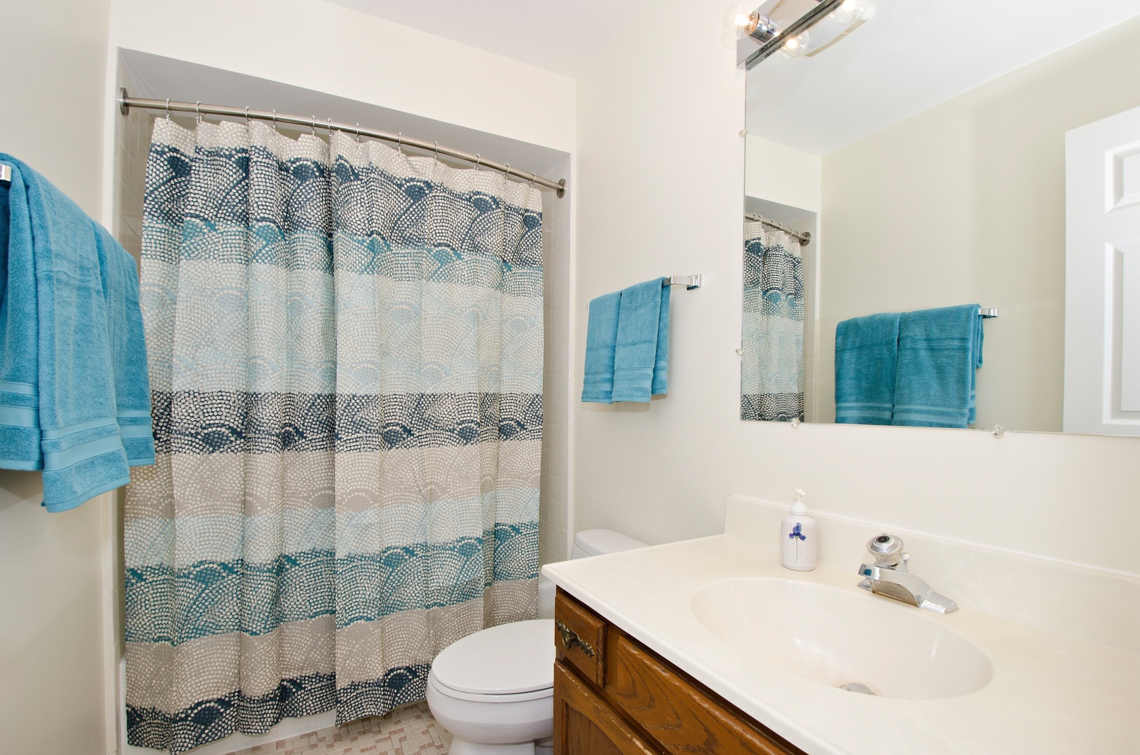 3500 Church Street, Unit 211 Evanston, IL 60203 - Photo 8 of 13