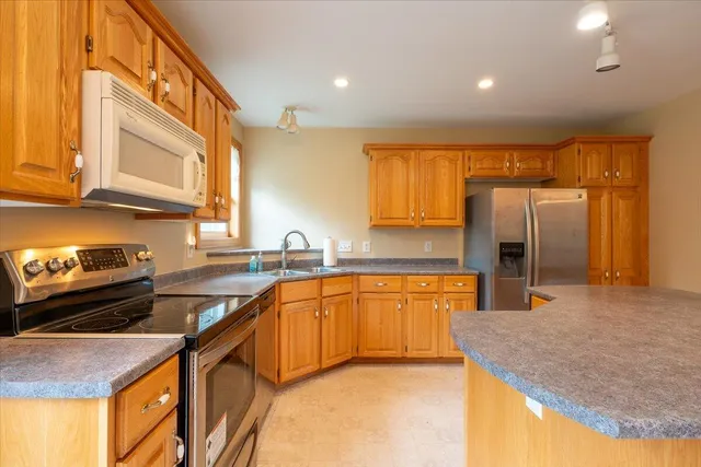 $465,000 | 43 Tamarack Lane, Cushing, ME 04563