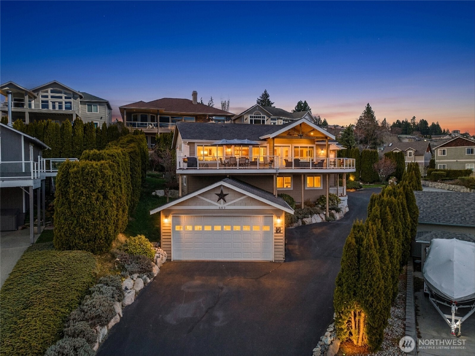 a view of a large building