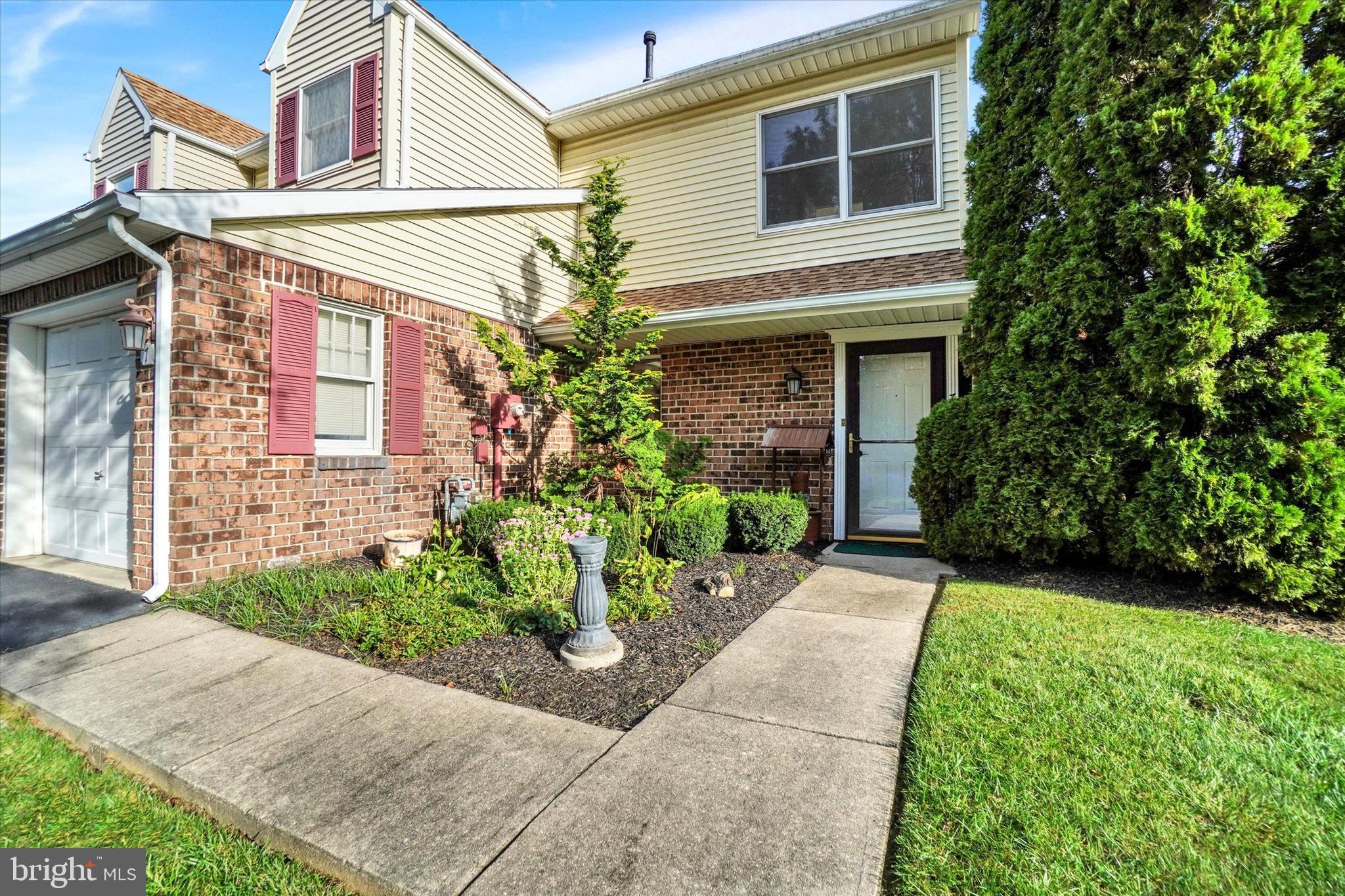 7 Jean Lo Way York, PA 17406 - Photo 3 of 27