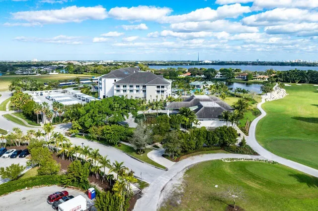 $7,500 | 1900 Consulate Place, Unit 2104, West Palm Beach, FL 33401