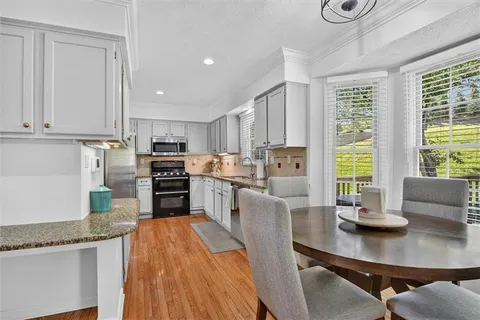 $479,900 | 111 Creekside Court, Venetia, PA 15367