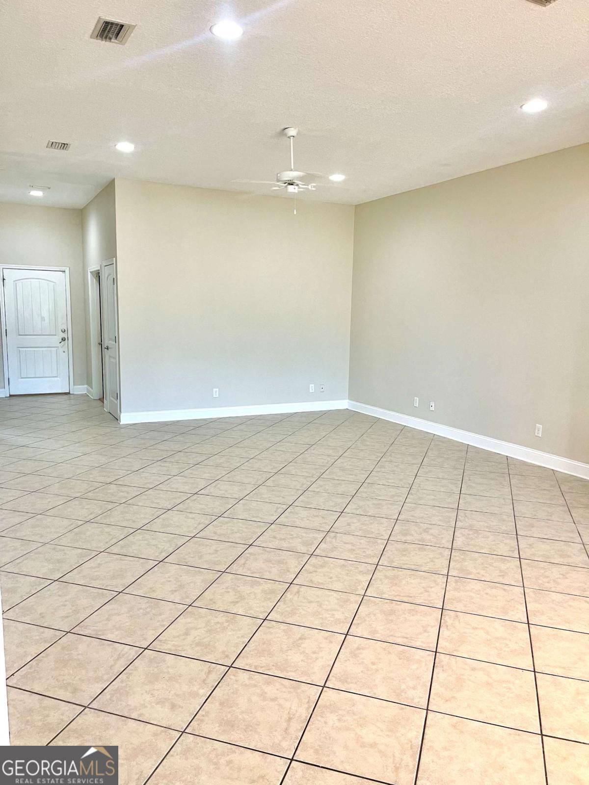 17 Fox Path St. Marys, GA 31558 - Photo 4 of 19 a view of an empty room
