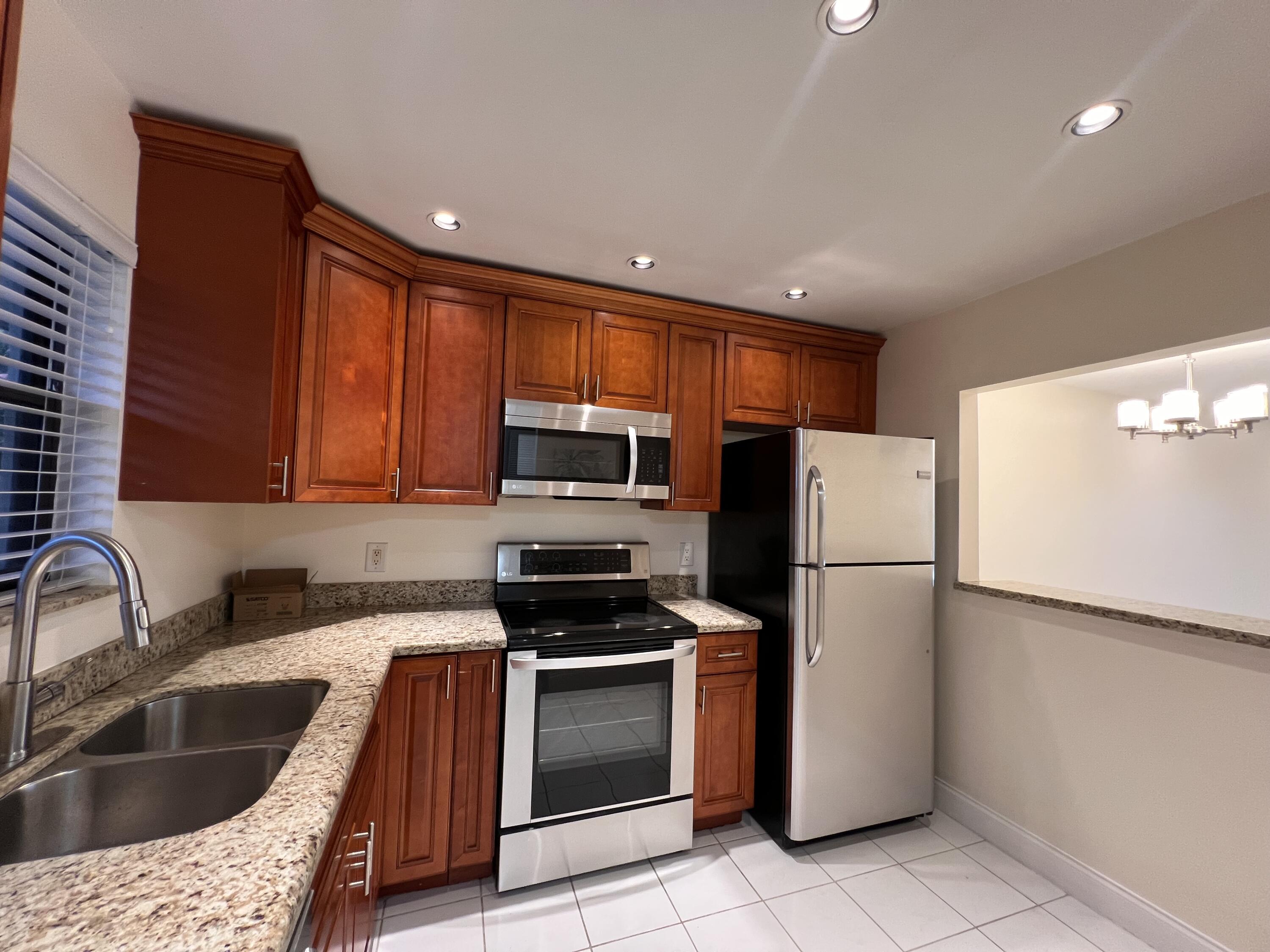 21911 Lake Forest Circle, Unit 206 Boca Raton, FL 33433 - Photo 3 of 28 IMG_4978