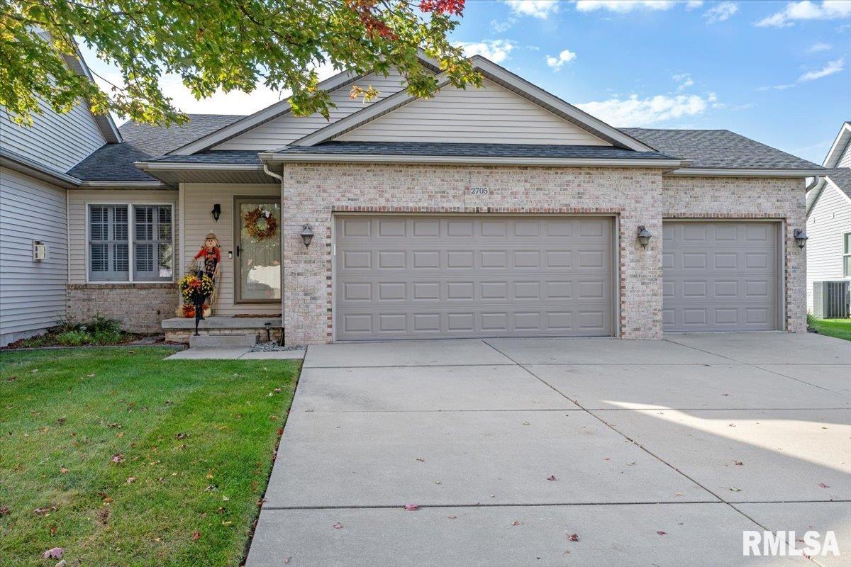 2705 Buckskin Trail Springfield, IL 62711 - Photo 2 of 36