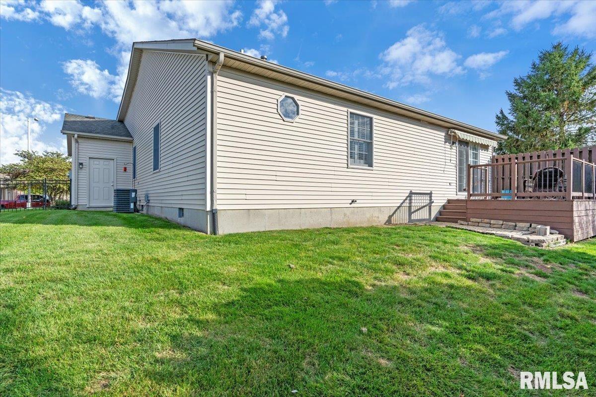 2705 Buckskin Trail Springfield, IL 62711 - Photo 33 of 36