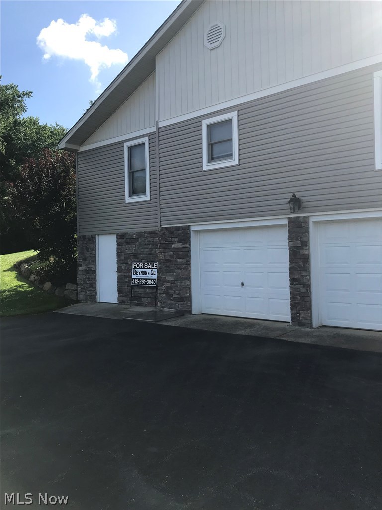 1009 Johnsonville Road Chester, WV 26034 - Photo 3 of 19 Gallery Image 3