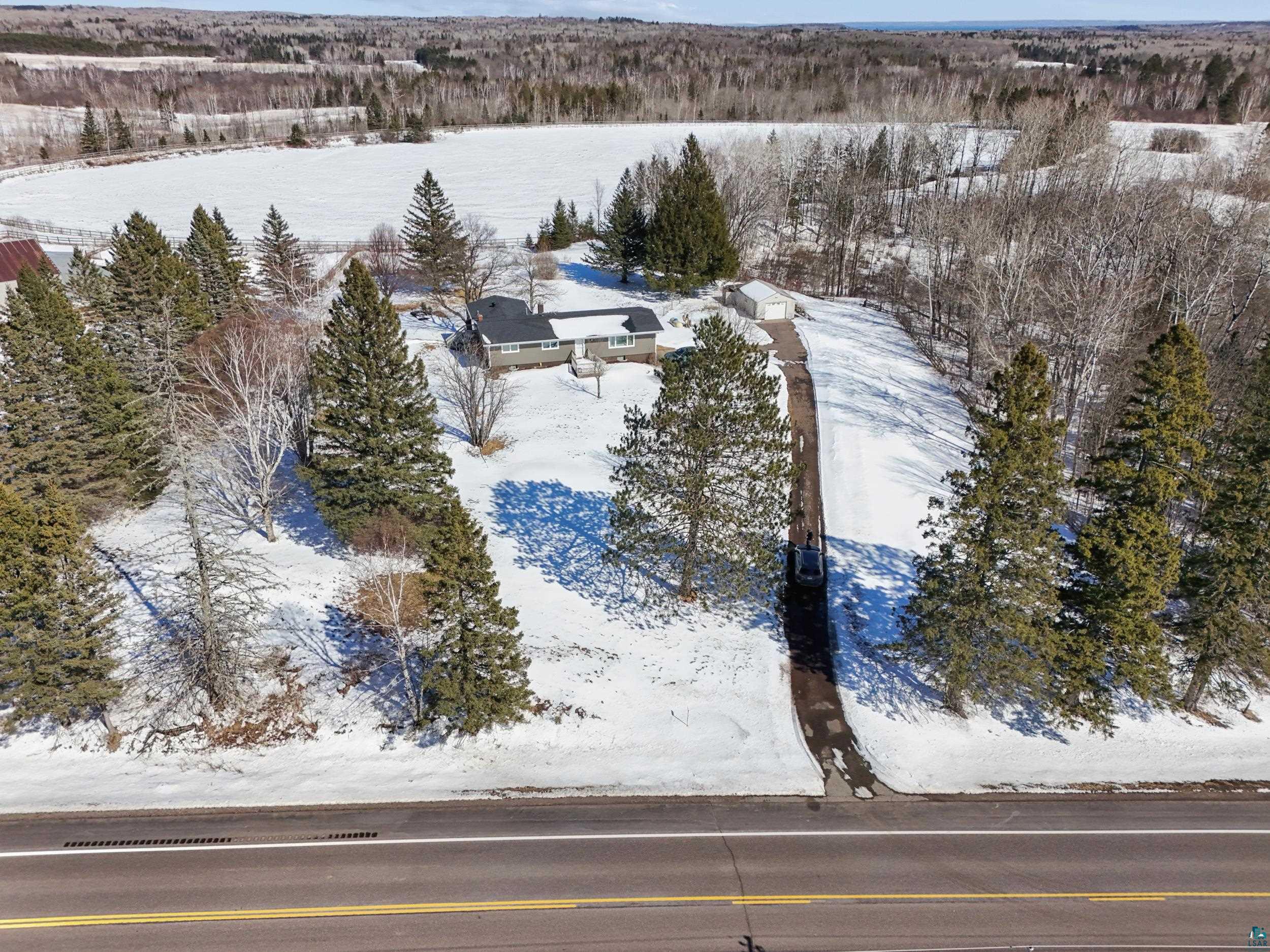 5702 Jean Duluth Road Duluth, MN 55803 - Photo 3 of 28