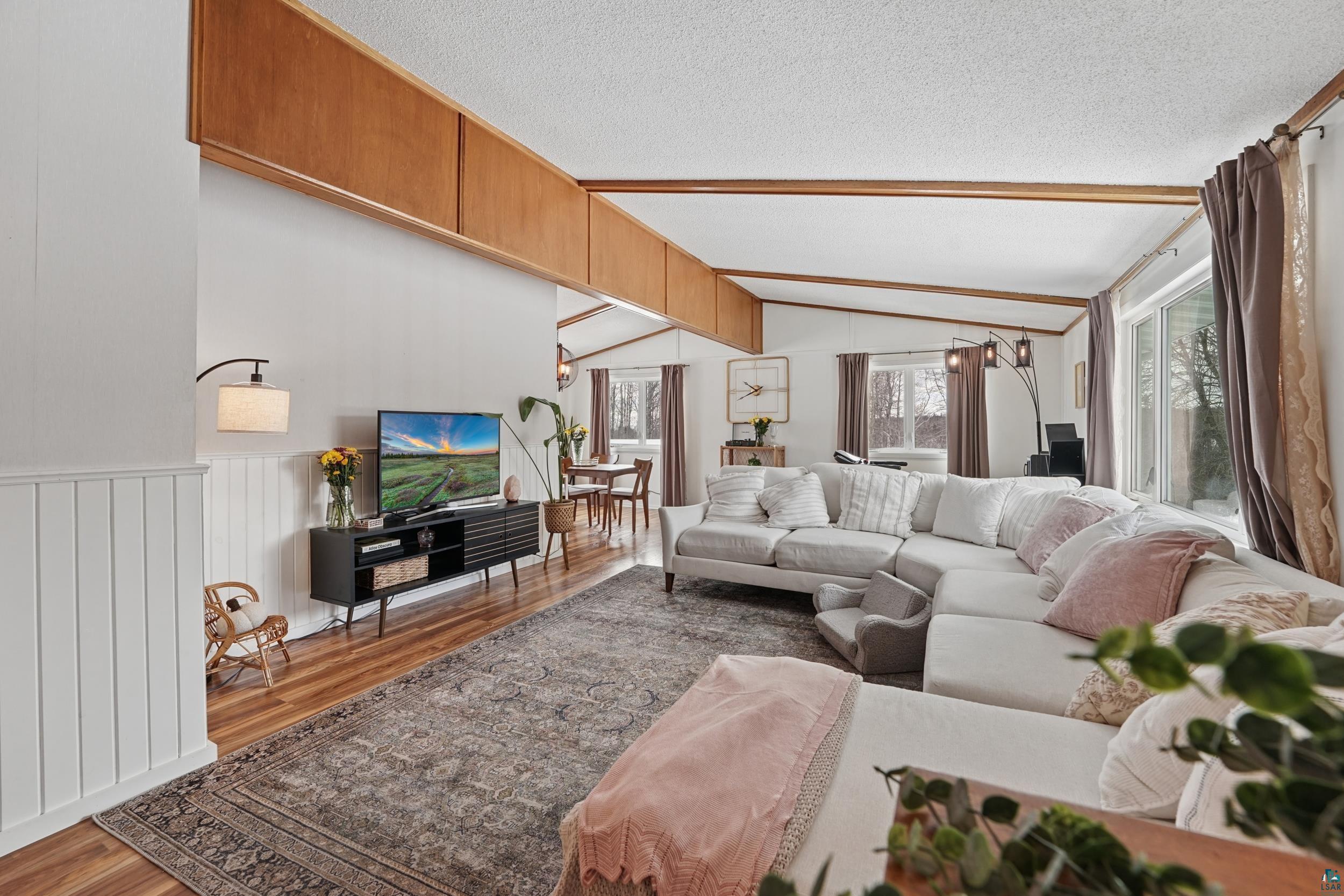 5702 Jean Duluth Road Duluth, MN 55803 - Photo 5 of 28